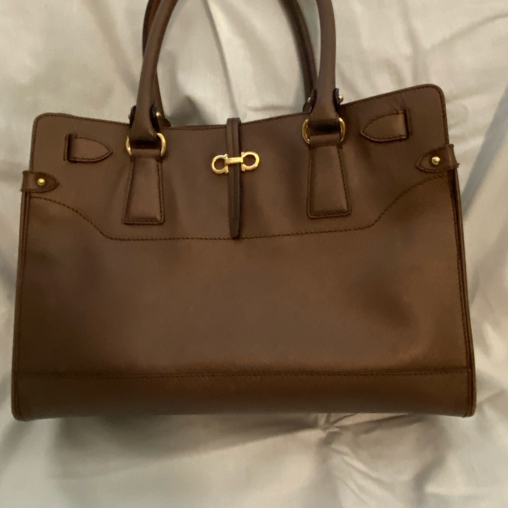 Ferragamo handbag 100% authentic